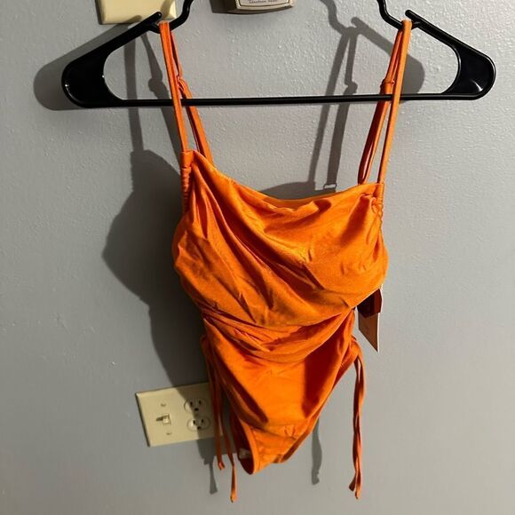 FeNoel Metallic SideRuched HighLeg Cheeky OnePiece Swimsuit Orange NWT Size XS - Picture 4 of 8